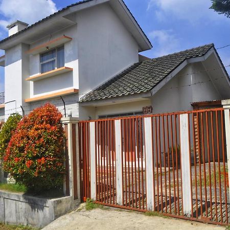 Dallil Putra Villa เล็มบัง ภายนอก รูปภาพ