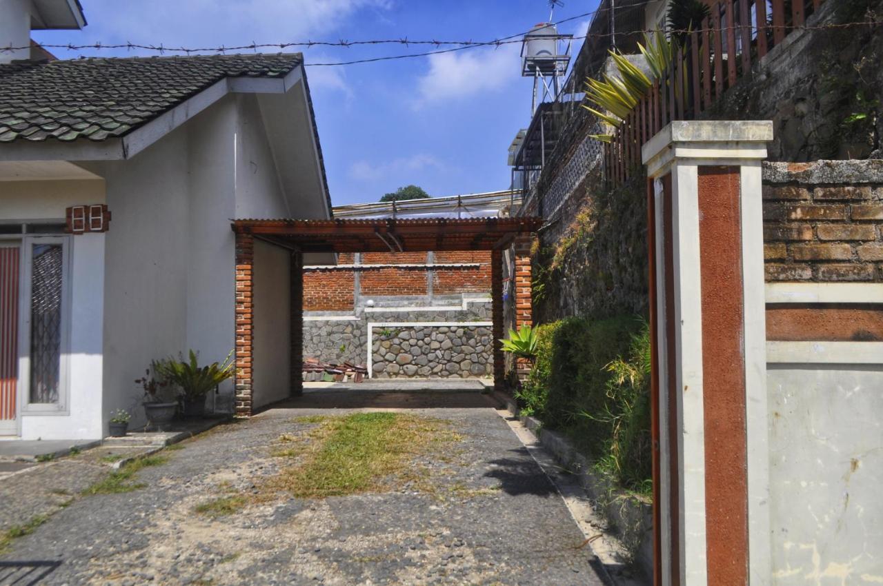 Dallil Putra Villa เล็มบัง ภายนอก รูปภาพ